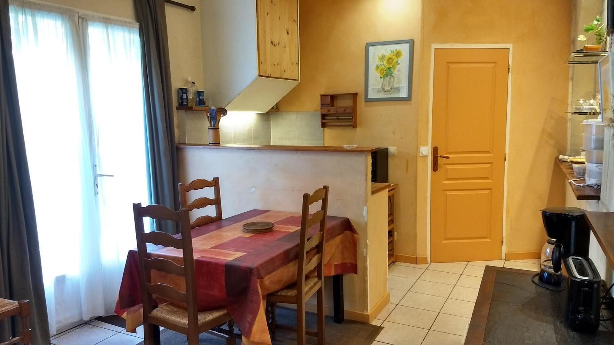 סומור Logement Tranquille Et Frais Proche Gare Au Rdc מראה חיצוני תמונה